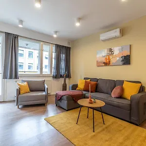  Apartment Gems Of - Tiger Eye