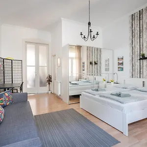  Apartment K10 - Kazinczy Street Heritage - Location By Bqa