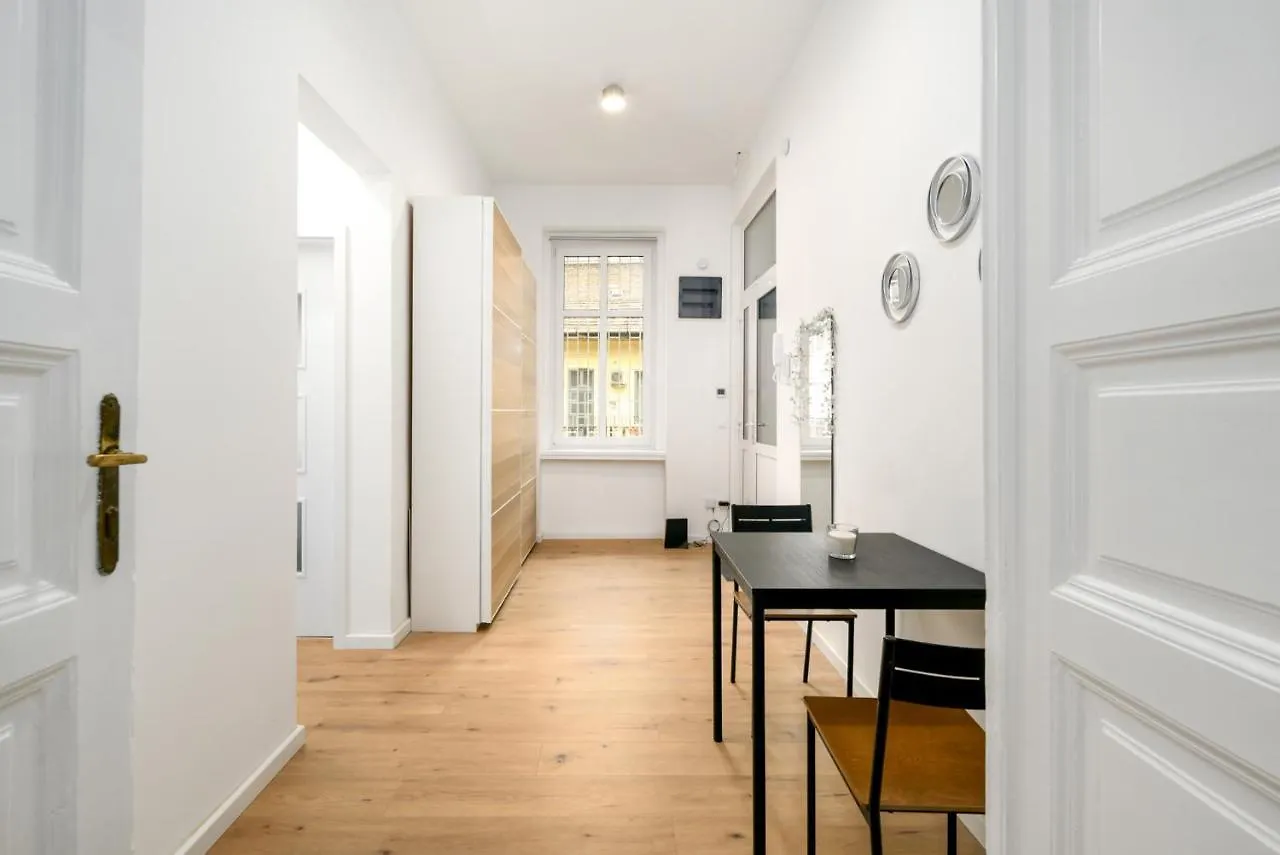 Apartmán Modern Penthouse In A Century Old Building Budapešť